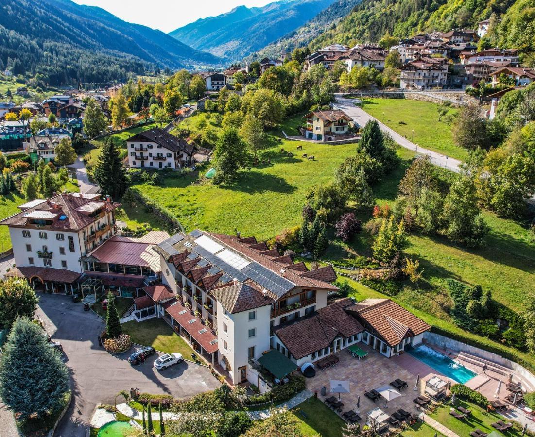Hotel Salvadori Mezzana (Trentino Alto Adige) Exterior foto