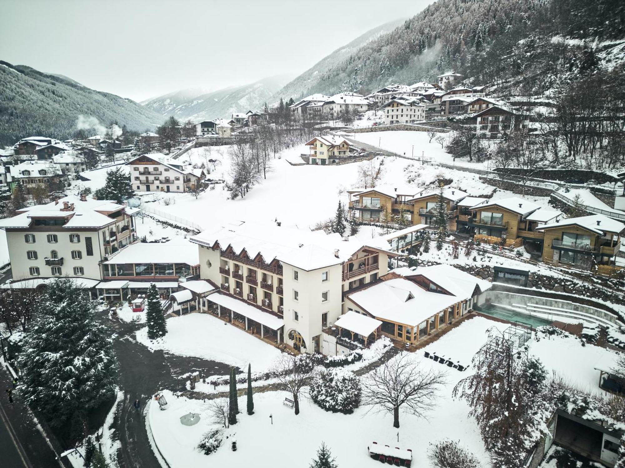 Hotel Salvadori Mezzana (Trentino Alto Adige) Exterior foto